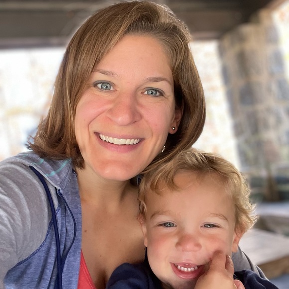 Meet your Posher, Faye - Picture 3 of 3